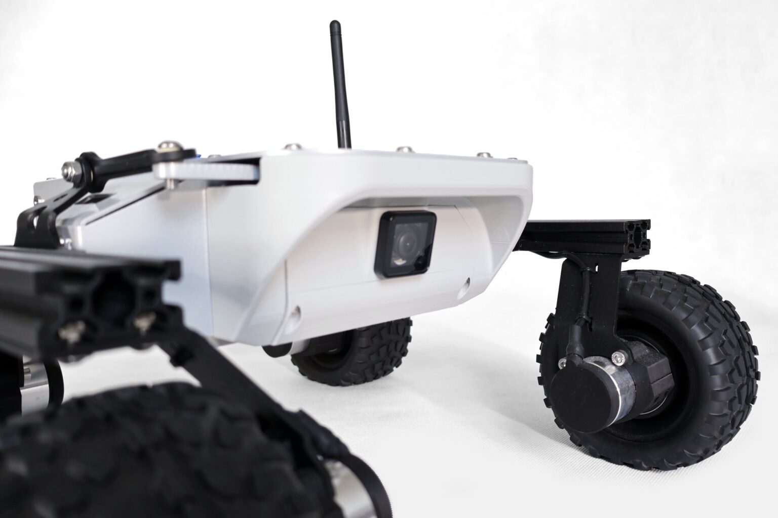 Leo Rover: The Ultimate R&D Robot and Development Platform for ...